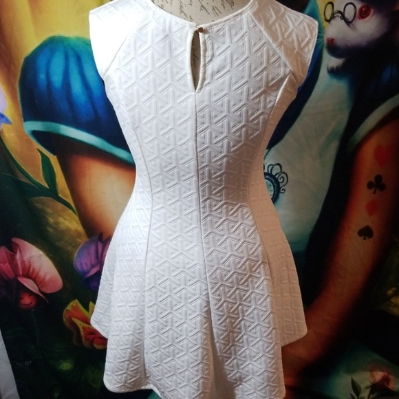 Forever 21 Dress 🤍 - Picture 2 of 6